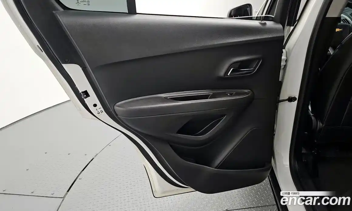 Chevrolet Trax 2014 1.4 гидро в Москве № 2127421, фото 15