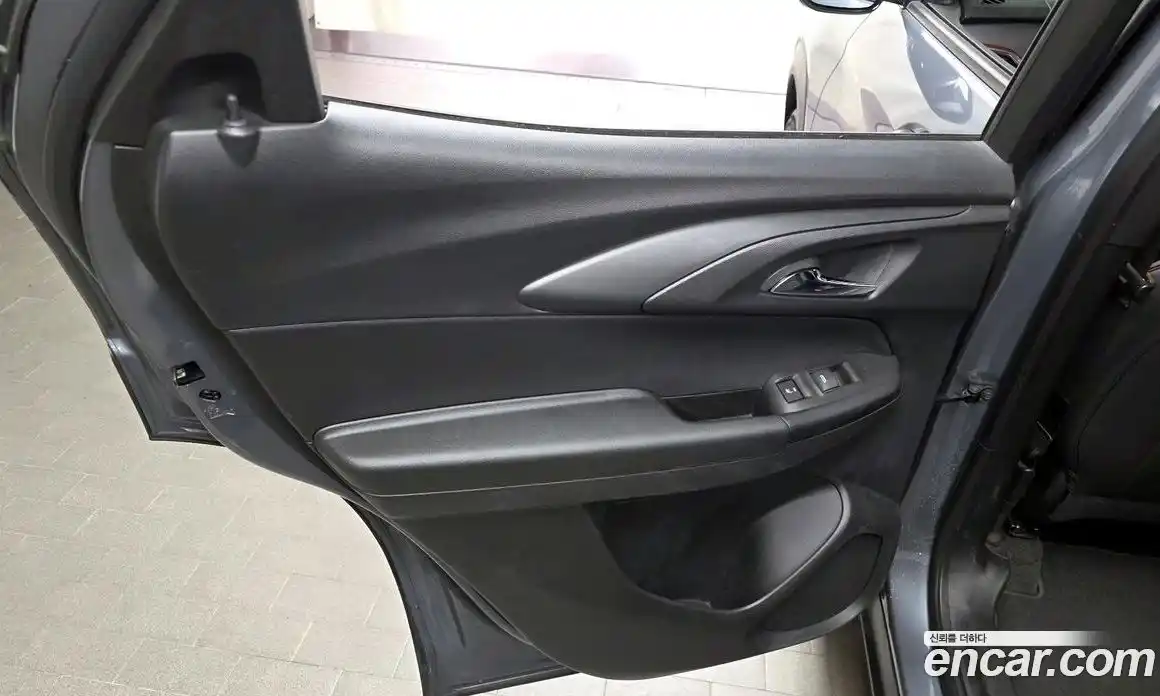 Chevrolet TrailBlazer 2020 1.3 гидро в Москве, фото 15