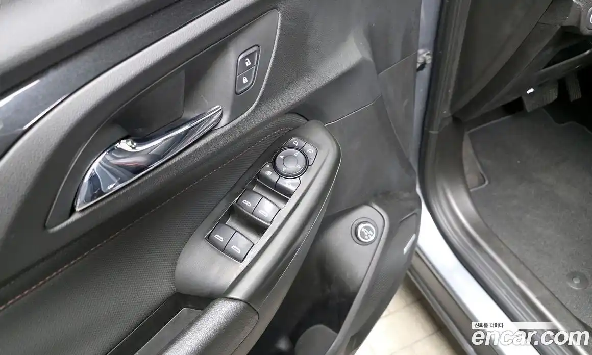 Chevrolet TrailBlazer 2020 1.3 гидро в Москве, фото 29