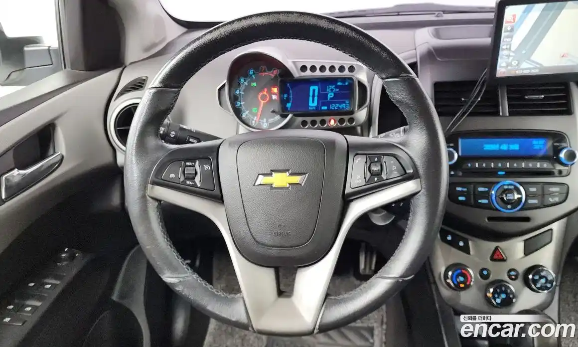 Chevrolet Aveo 2015 1.4 гидро в Москве, фото 19