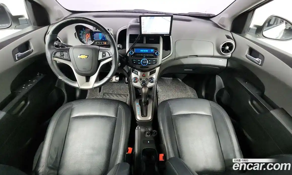 Chevrolet Aveo 2015 1.4 гидро в Москве, фото 10
