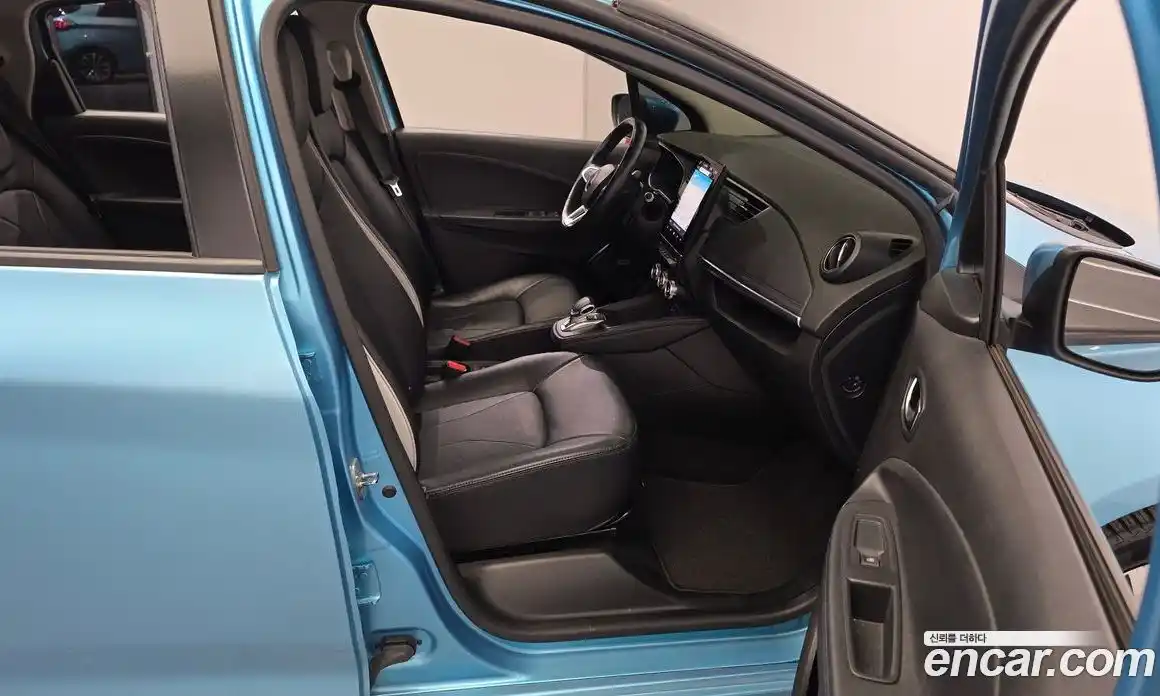 Renault Zoe 2020 0.2 гидро в Москве, фото 16