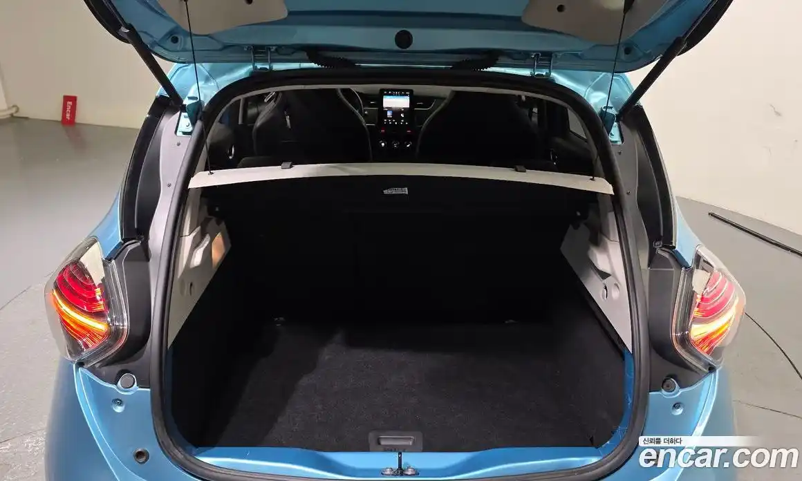 Renault Zoe 2020 0.2 гидро в Москве, фото 26