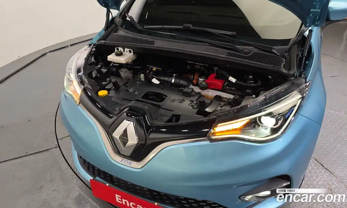 Renault Zoe 2020 0.2 гидро в Москве, фото 6
