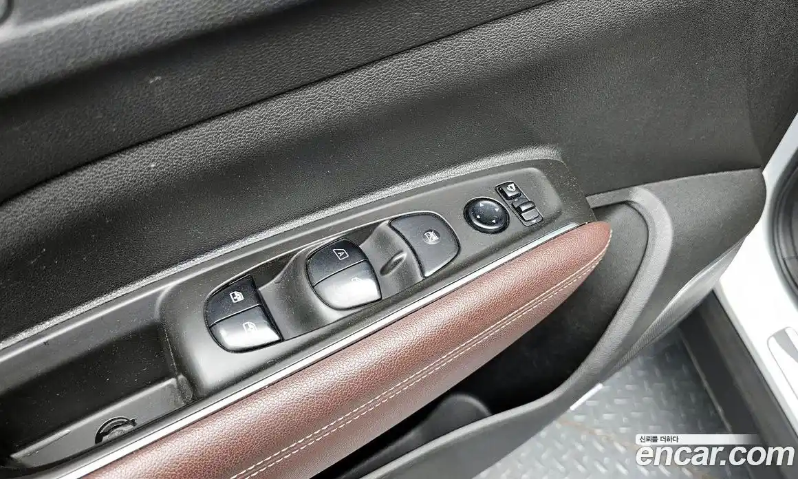 Renault QM6 2016 2.0 гидро в Москве № 2129088, фото 32