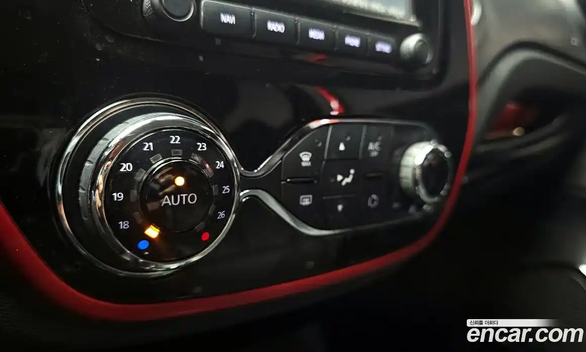 Renault QM3 2016 1.5 гидро в Москве № 2129143, фото 24