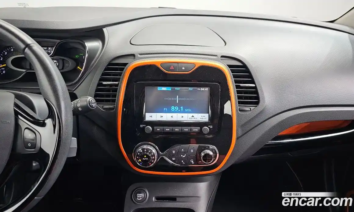 Renault QM3 2014 1.5 гидро в Москве № 2129439, фото 16