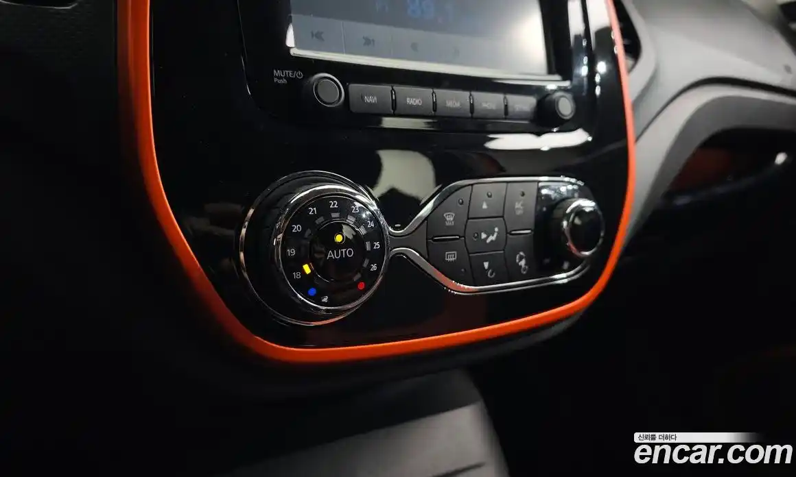 Renault QM3 2014 1.5 гидро в Москве № 2129439, фото 17