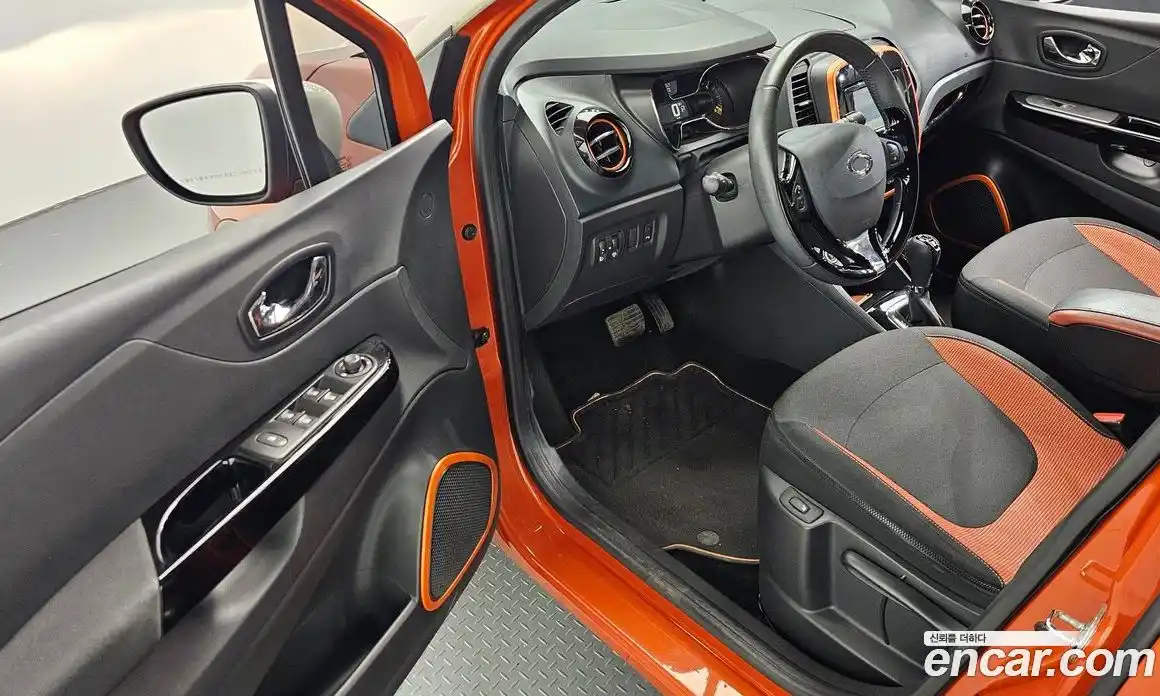 Renault QM3 2014 1.5 гидро в Москве № 2129439, фото 10