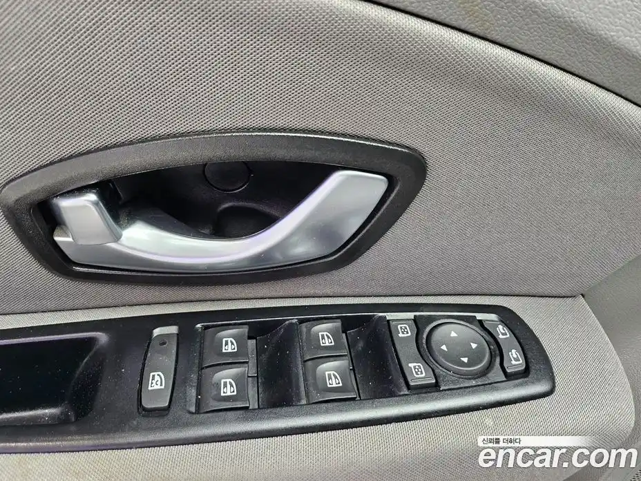 Renault SM3 2011 1.6 гидро в Москве № 2129658, фото 15