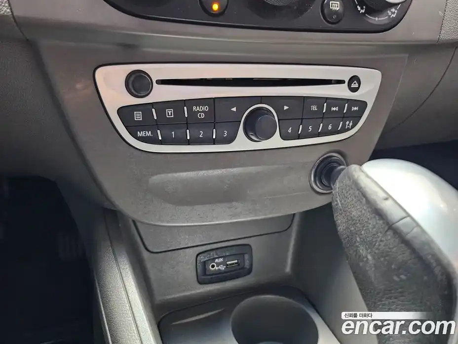 Renault SM3 2011 1.6 гидро в Москве № 2129658, фото 17