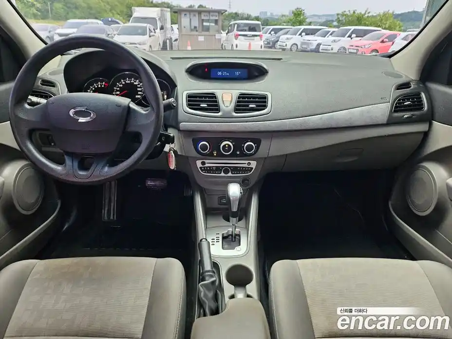 Renault SM3 2011 1.6 гидро в Москве № 2129658, фото 10