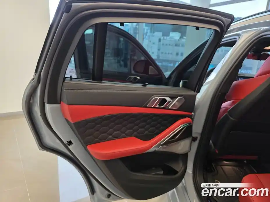 BMW X6M 2025 4.4 гидро в Москве, фото 9