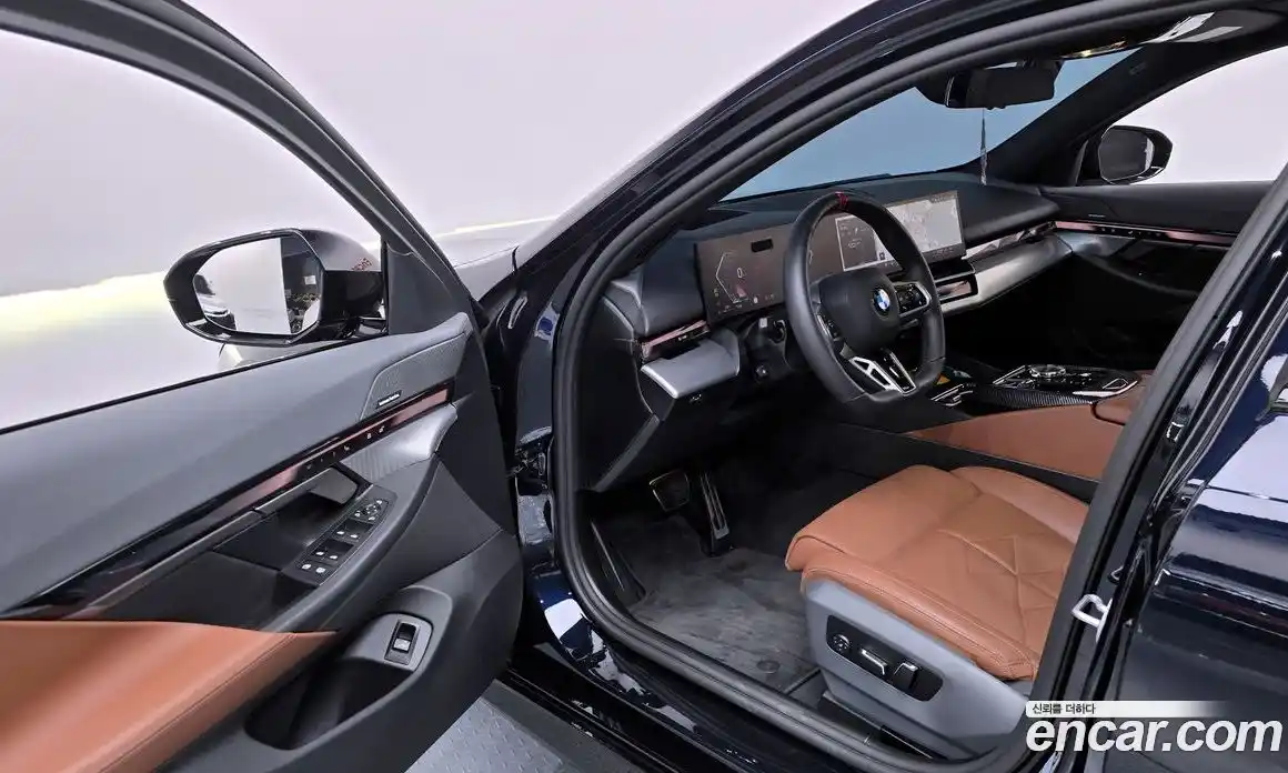 BMW 5-Series 2025 2.0 гидро в Москве, фото 10
