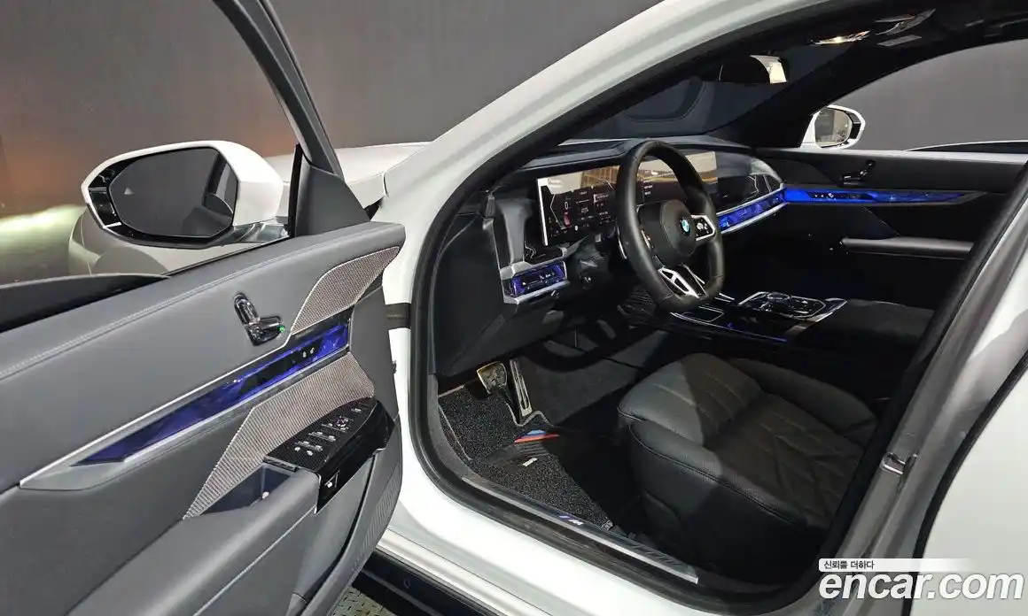 BMW 7-Series 2025 3.0 гидро в Москве, фото 13