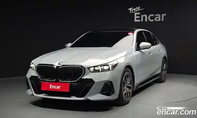 BMW 5-Series, 2025
