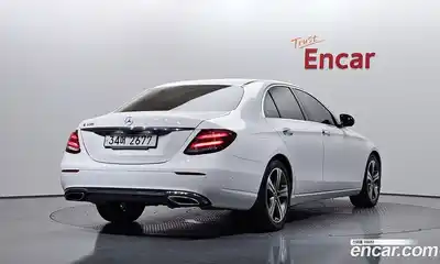 Mercedes-Benz E-Class 2019 2.0 гидро в Москве № 2129970, миниатюра 2