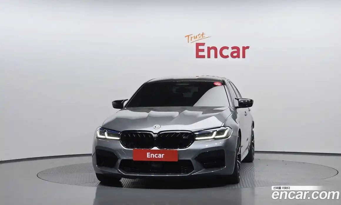 BMW M5 2023 4.4 гидро в Москве № 2130037, фото 3