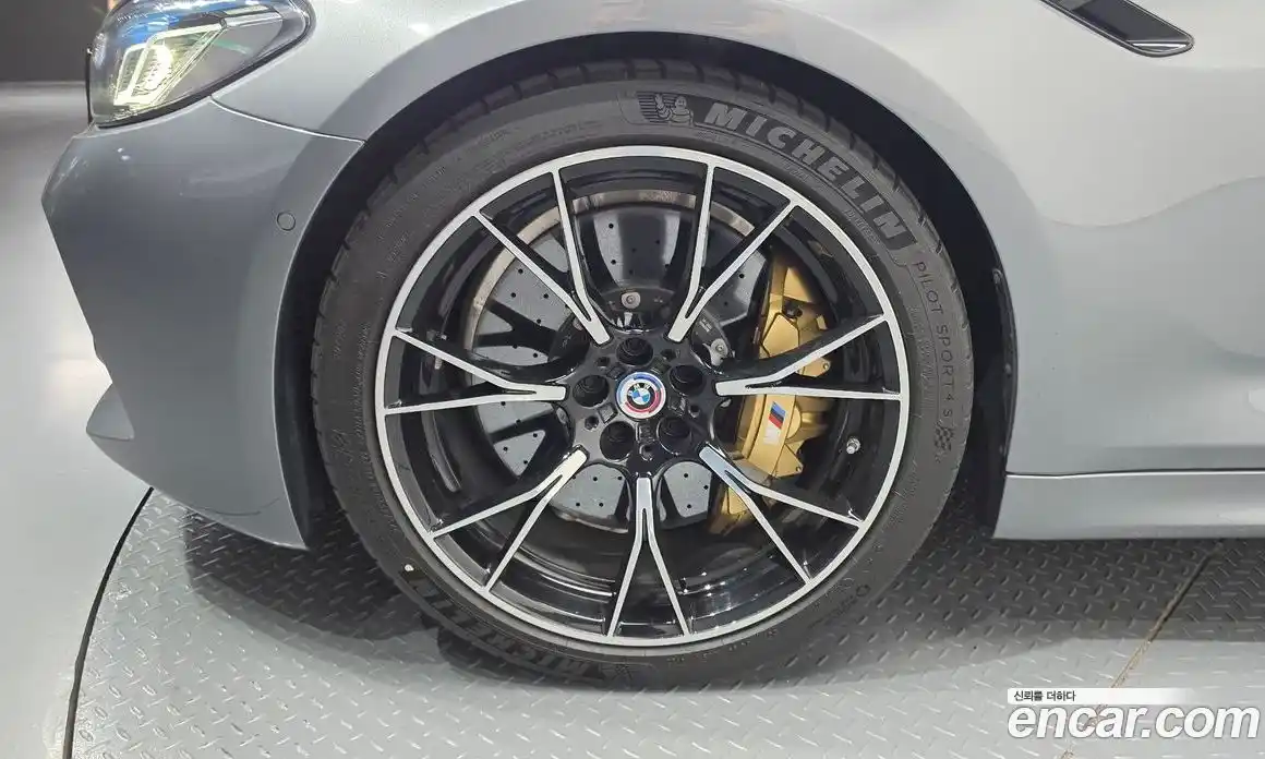 BMW M5 2023 4.4 гидро в Москве № 2130037, фото 5