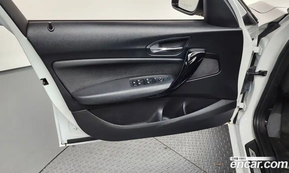 BMW 1-Series 2017 2.0 гидро в Москве, фото 13