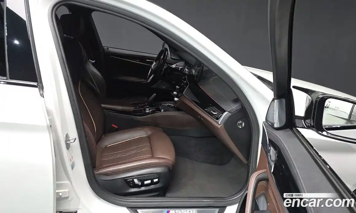 BMW 5-Series 2022 4.4 гидро в Москве, фото 16
