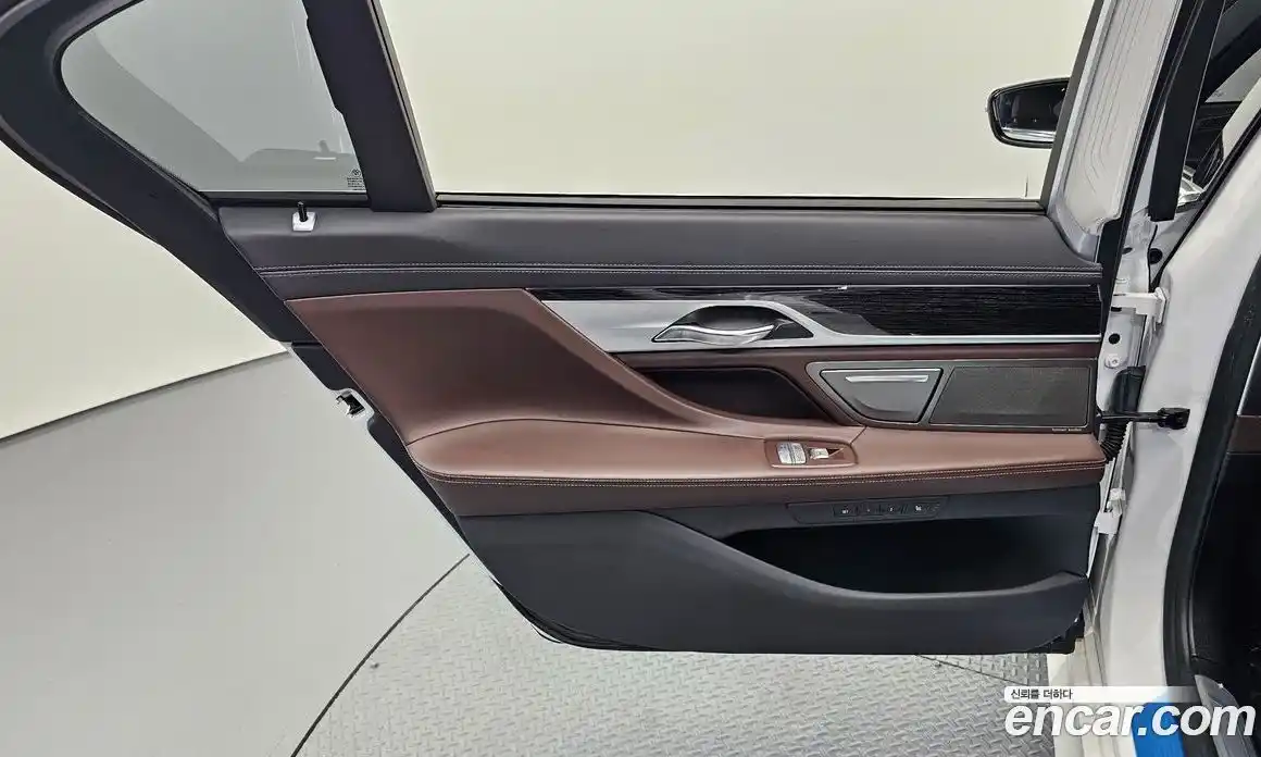 BMW 7-Series 2018 3.0 гидро в Москве, фото 15