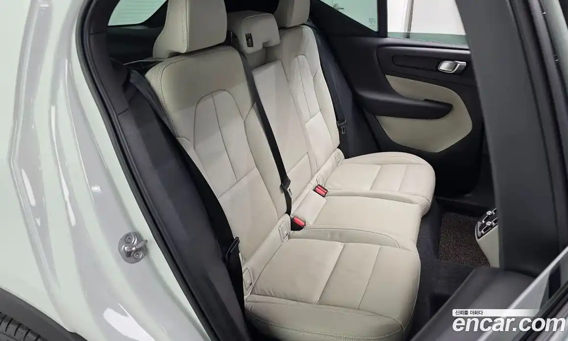 Volvo XC40 2023 2.0 гидро в Москве, фото 17