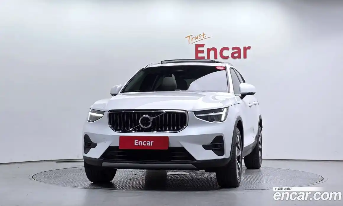 Volvo XC40 2023 2.0 гидро в Москве, фото 3