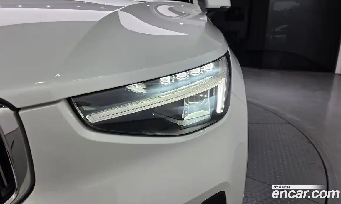 Volvo XC40 2023 2.0 гидро в Москве, фото 8