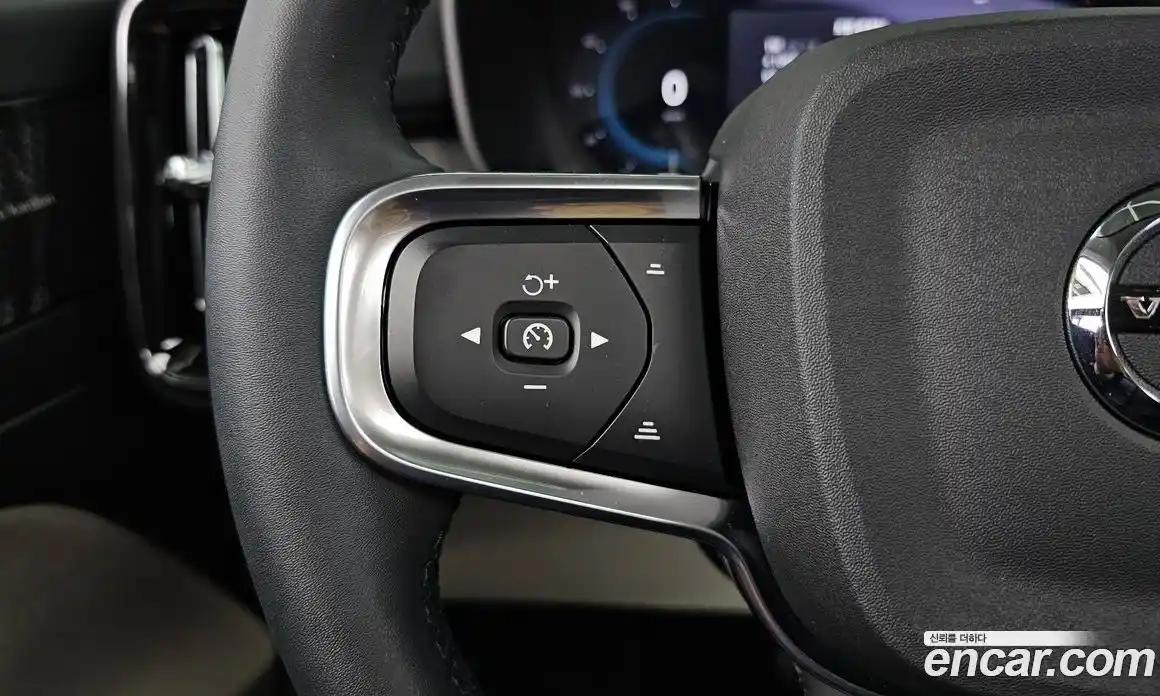 Volvo XC40 2022 2.0 гидро в Москве, фото 26