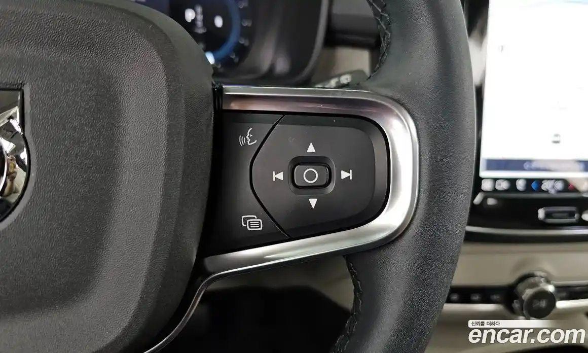 Volvo XC40 2022 2.0 гидро в Москве, фото 33