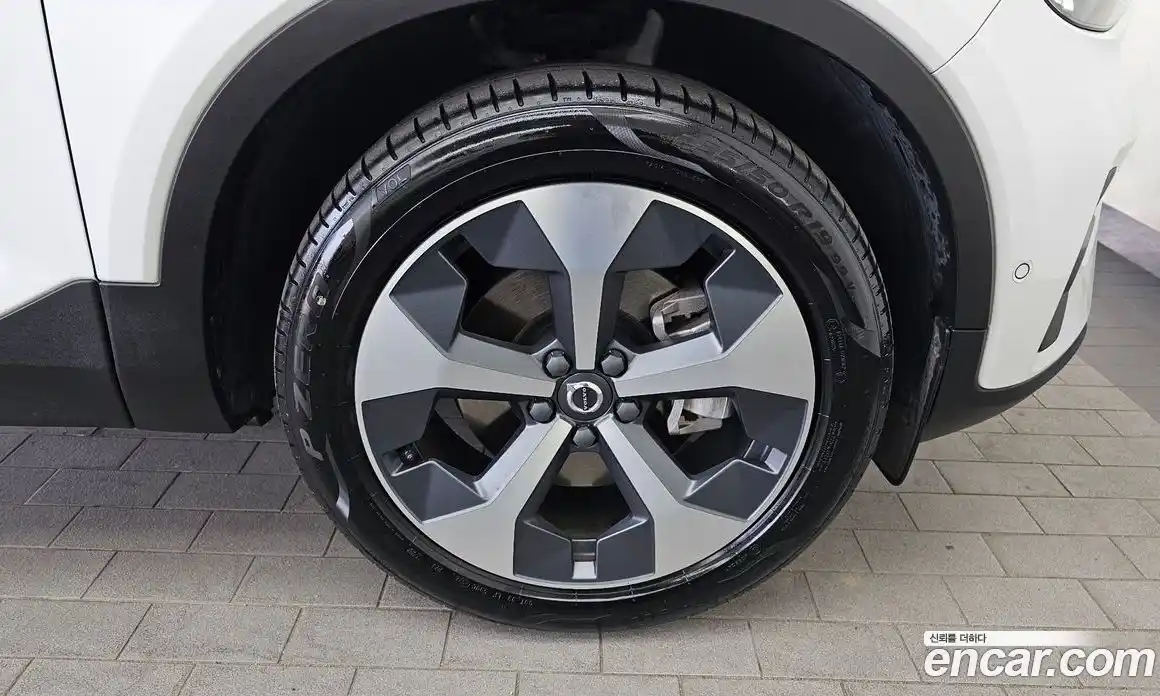 Volvo XC40 2022 2.0 гидро в Москве, фото 7