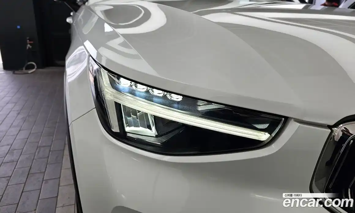 Volvo XC40 2022 2.0 гидро в Москве, фото 8