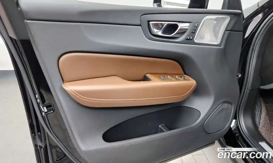 Volvo XC60 2021 2.0 гидро в Москве № 2131556, фото 13