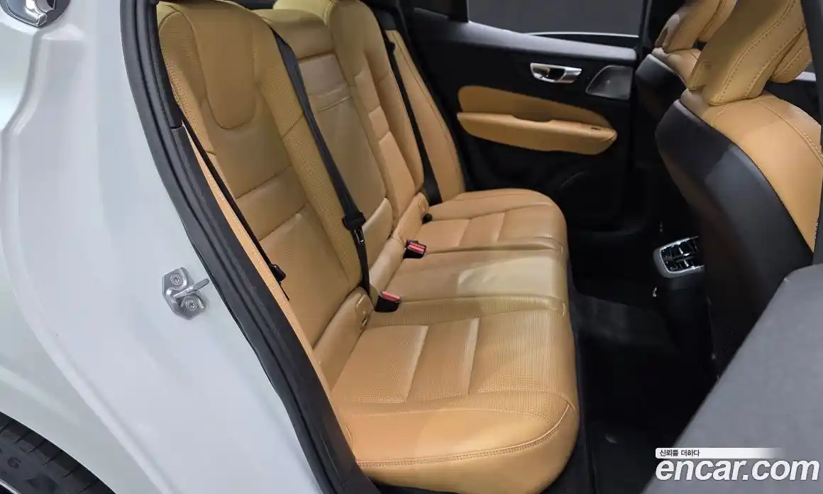 Volvo S60 2019 2.0 гидро в Москве, фото 11