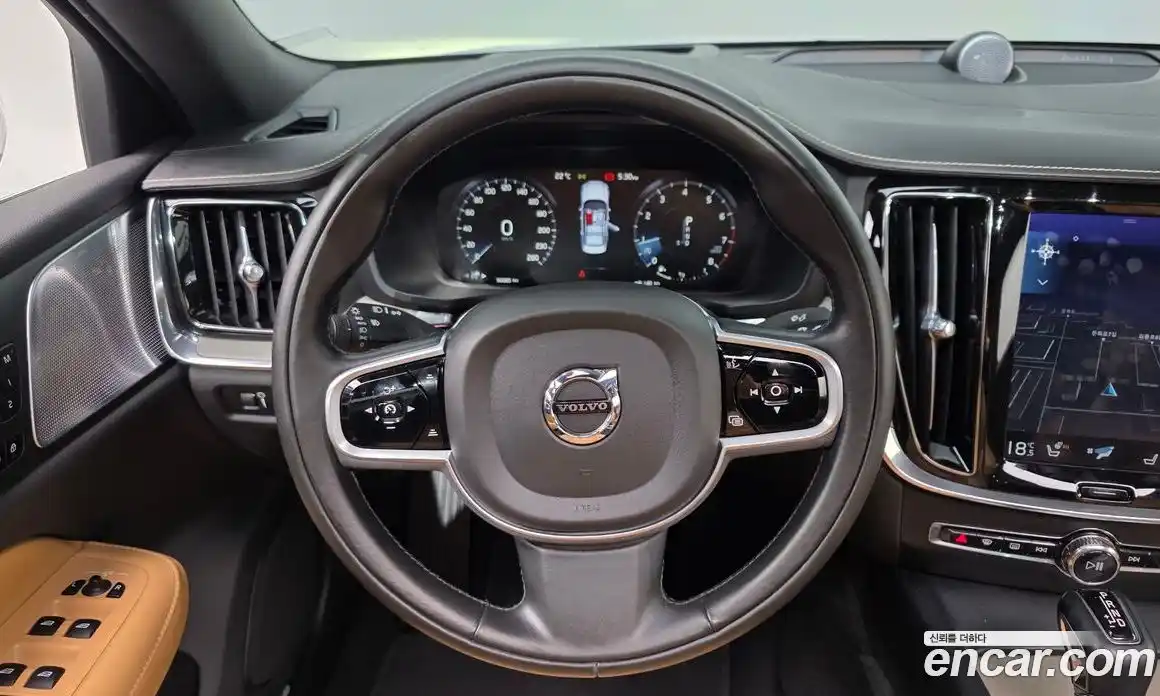 Volvo S60 2019 2.0 гидро в Москве, фото 14