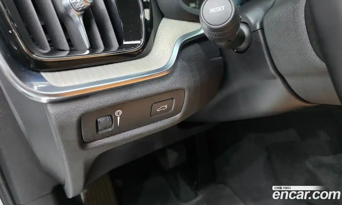 Volvo S60 2019 2.0 гидро в Москве, фото 18
