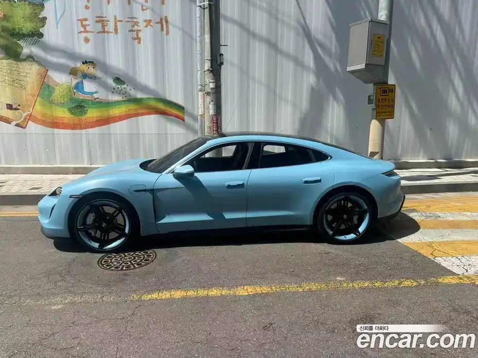 Porsche Taycan 2023 0.1 гидро в Москве, фото 4