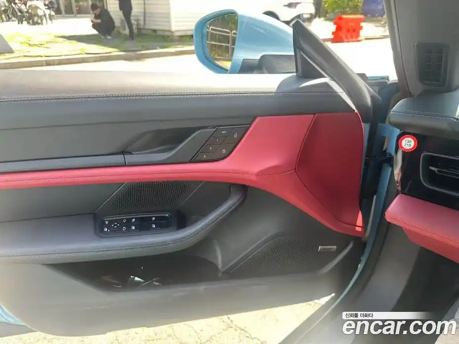Porsche Taycan 2023 0.1 гидро в Москве, фото 6