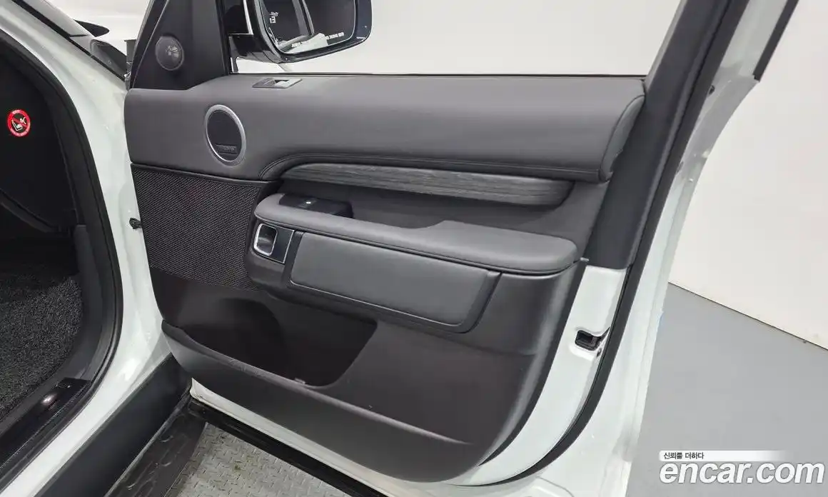 Land Rover Discovery 2017 3.0 гидро в Москве № 2131911, фото 13