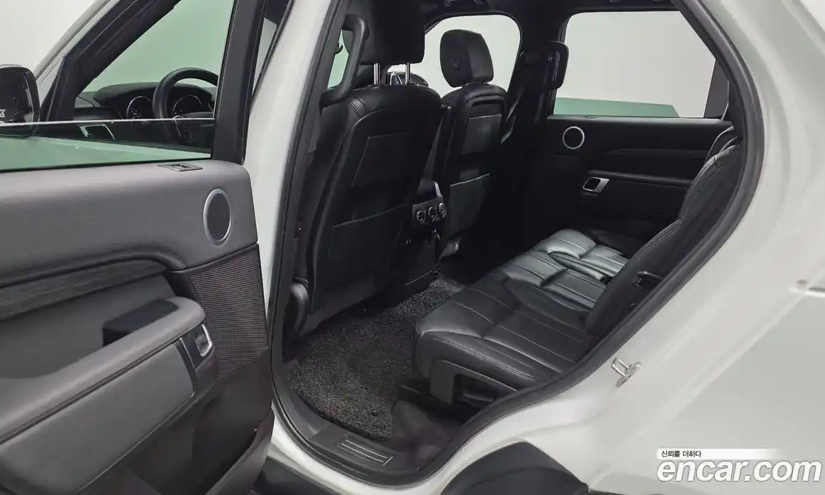 Land Rover Discovery 2017 3.0 гидро в Москве № 2131911, фото 17