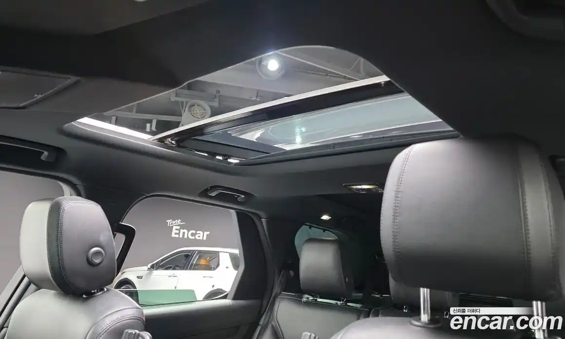 Land Rover Discovery 2017 3.0 гидро в Москве № 2131911, фото 22