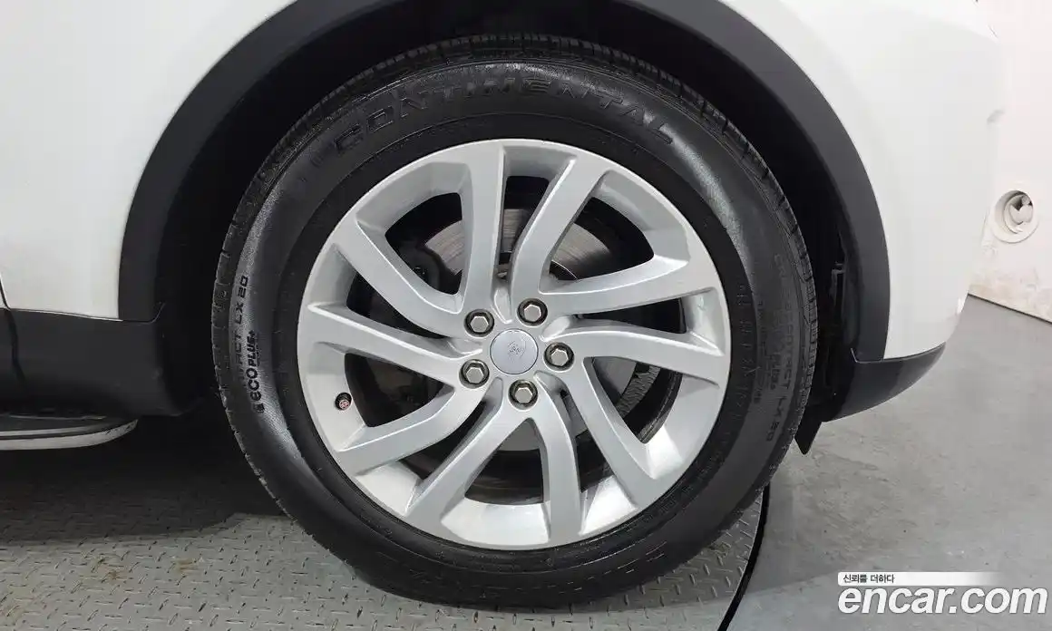 Land Rover Discovery 2017 3.0 гидро в Москве № 2131911, фото 6