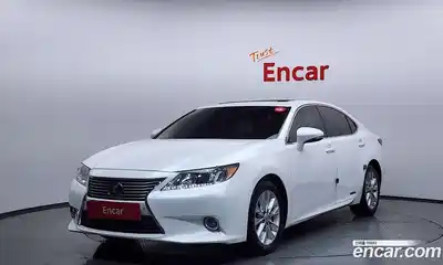 Lexus ES, 2013