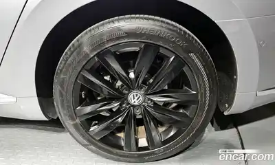 Volkswagen Arteon 2019 2.0 гидро в Москве № 2132488, миниатюра 7