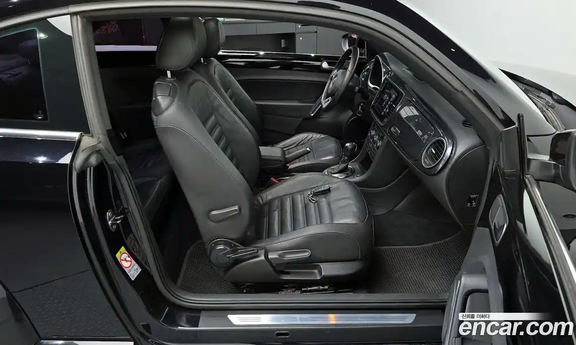 Volkswagen Beatle 2013 2.0 гидро в Москве, фото 16