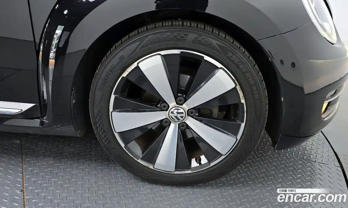 Volkswagen Beatle 2013 2.0 гидро в Москве, фото 24