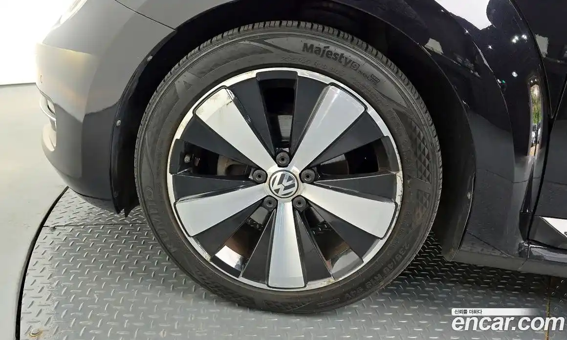 Volkswagen Beatle 2013 2.0 гидро в Москве, фото 25