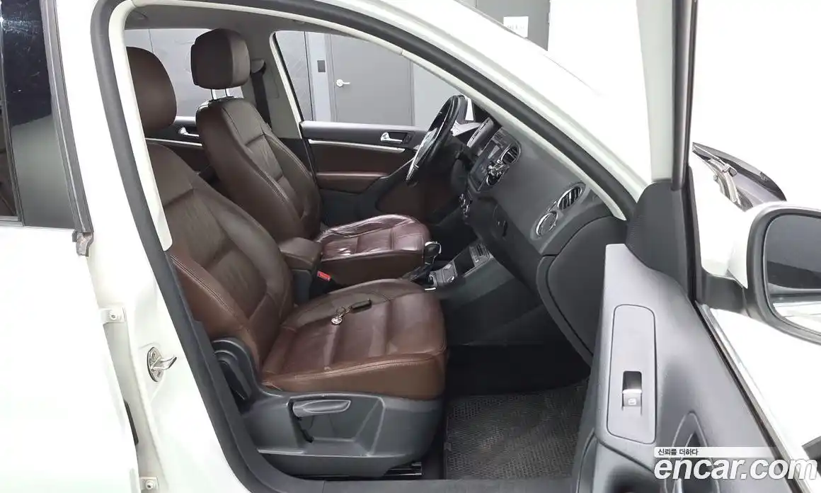 Volkswagen Tiguan 2013 2.0 гидро в Москве, фото 12