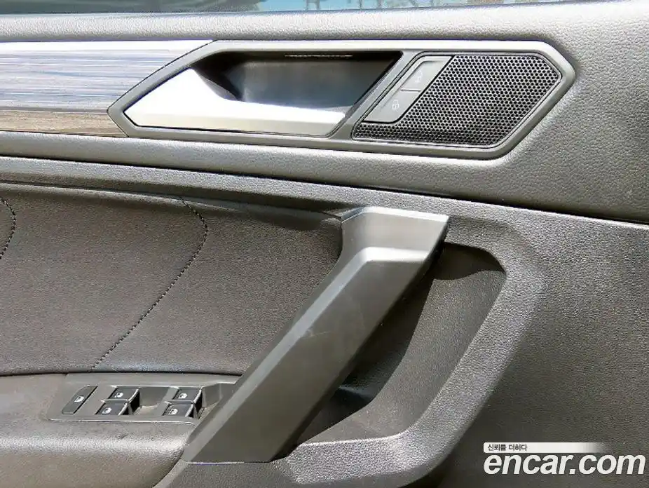 Volkswagen Tiguan 2023 2.0 гидро в Москве, фото 12